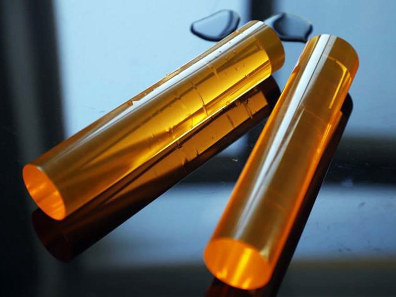 Varilla de plexiglás amarilla