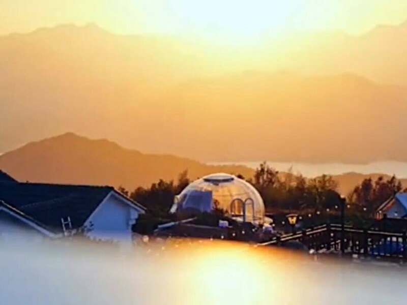 Bubble tent at Tea Garden